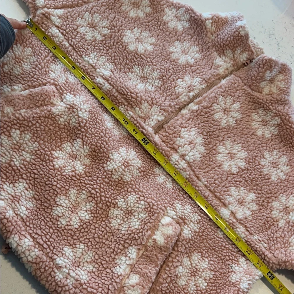 Bundle 5 items @ 10$, pay only 30$ - 2 items free!  Pink Floral Teddy Jacket - Picture 5 of 7